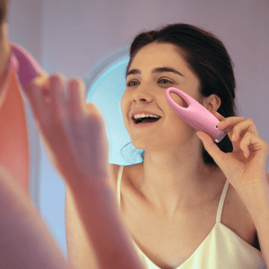 CurrentBody Skin LED Eye Perfector X FOREO IRIS 2 Eye Massager (worth £368)