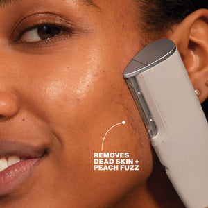 DERMAFLASH LUXE+ Anti-Ageing, Exfoliation + Peach Fuzz Removal Device
