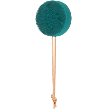 FOREO LUNA™ 4 body Massaging Body Brush ever green colourway image.